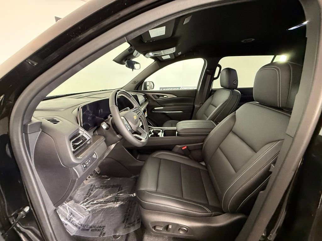New 2025 Chevrolet Traverse LT w/ Enhanced Driving Package image 14