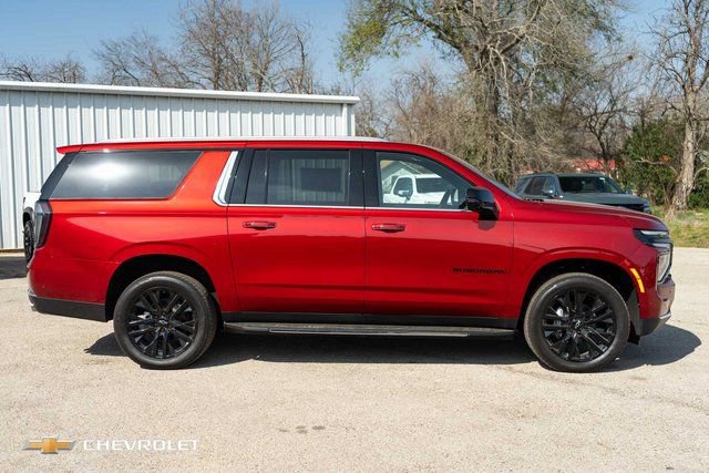 New 2026 Chevrolet Suburban Premier image 4
