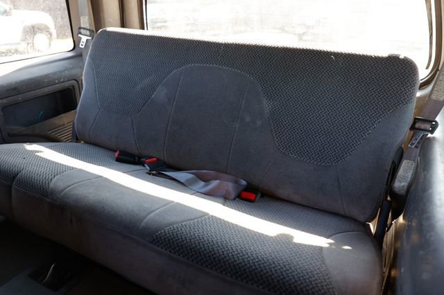 Used 2002 Ford Expedition XLT image 28