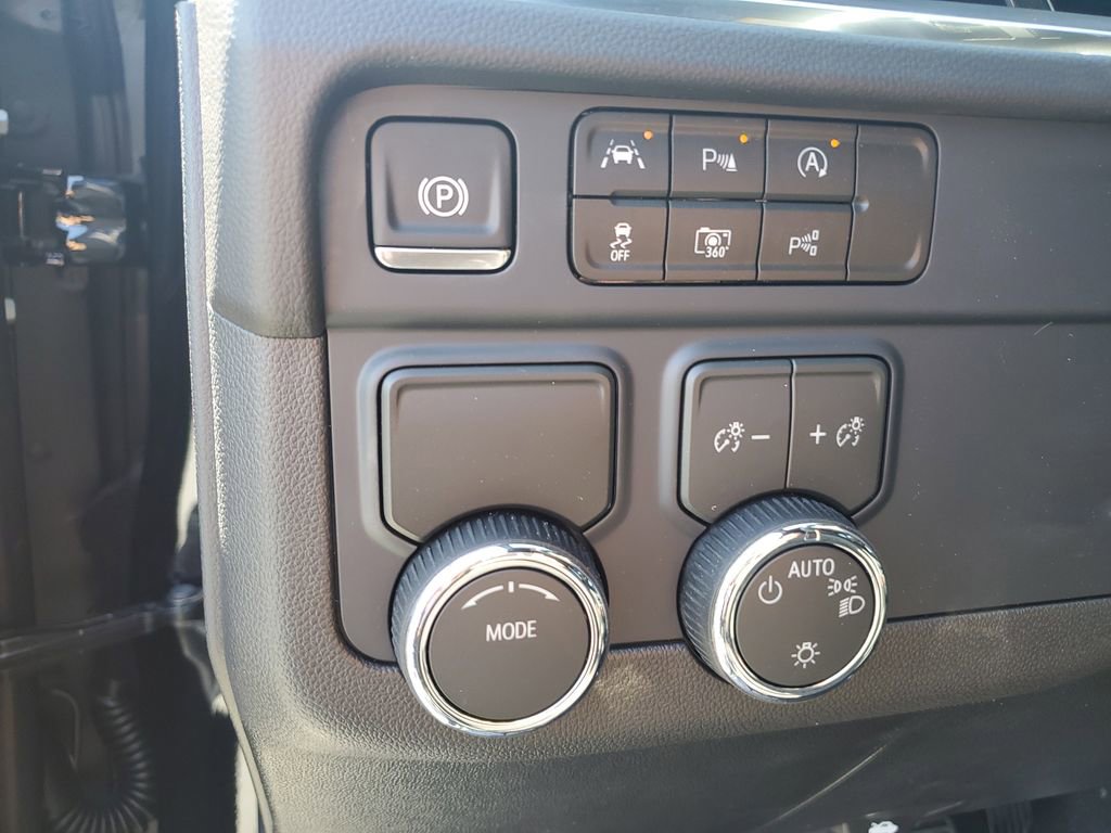 New 2026 Chevrolet Suburban LS image 23