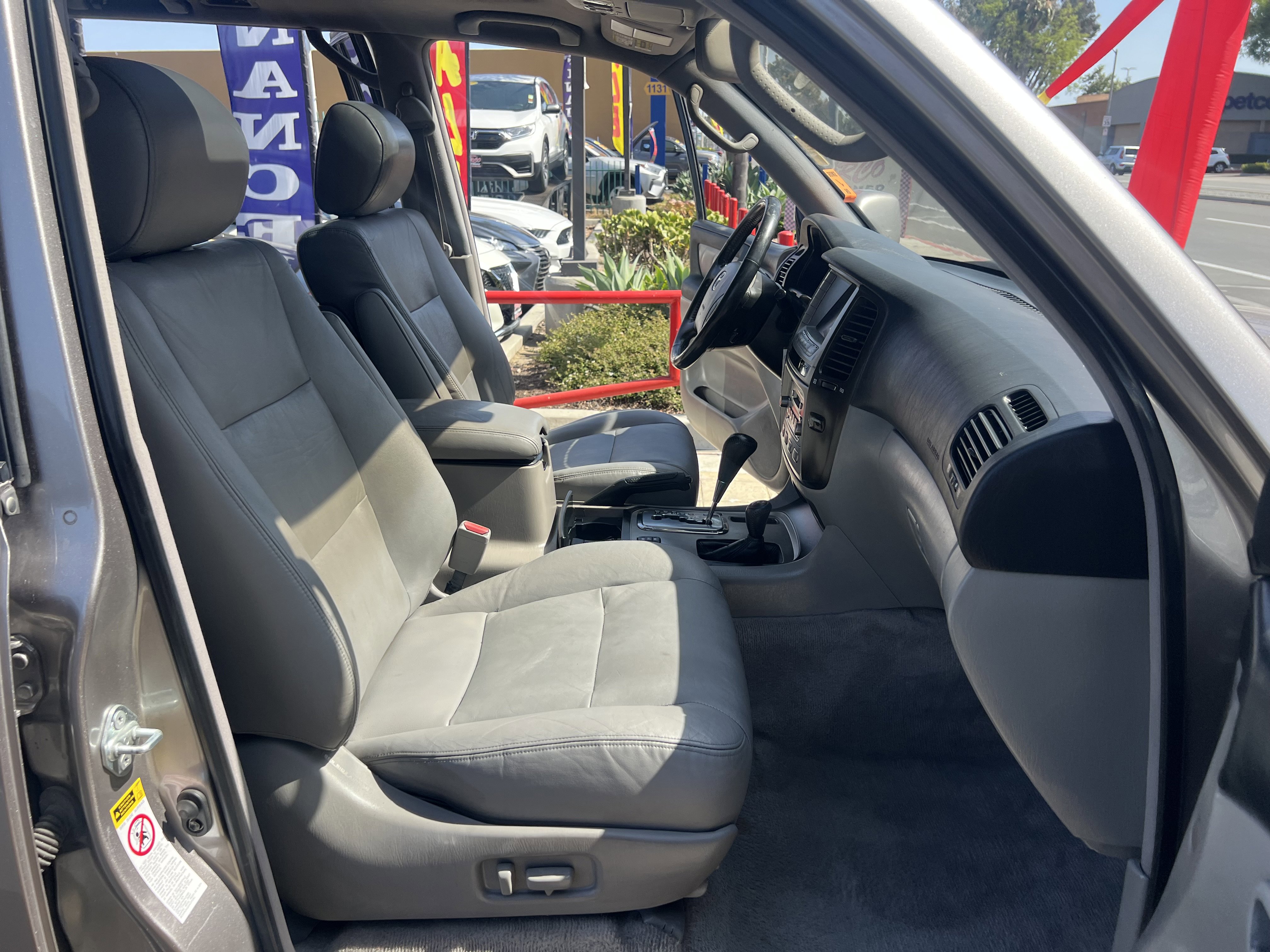 Used 2003 Toyota Land Cruiser AWD/4WD image 31