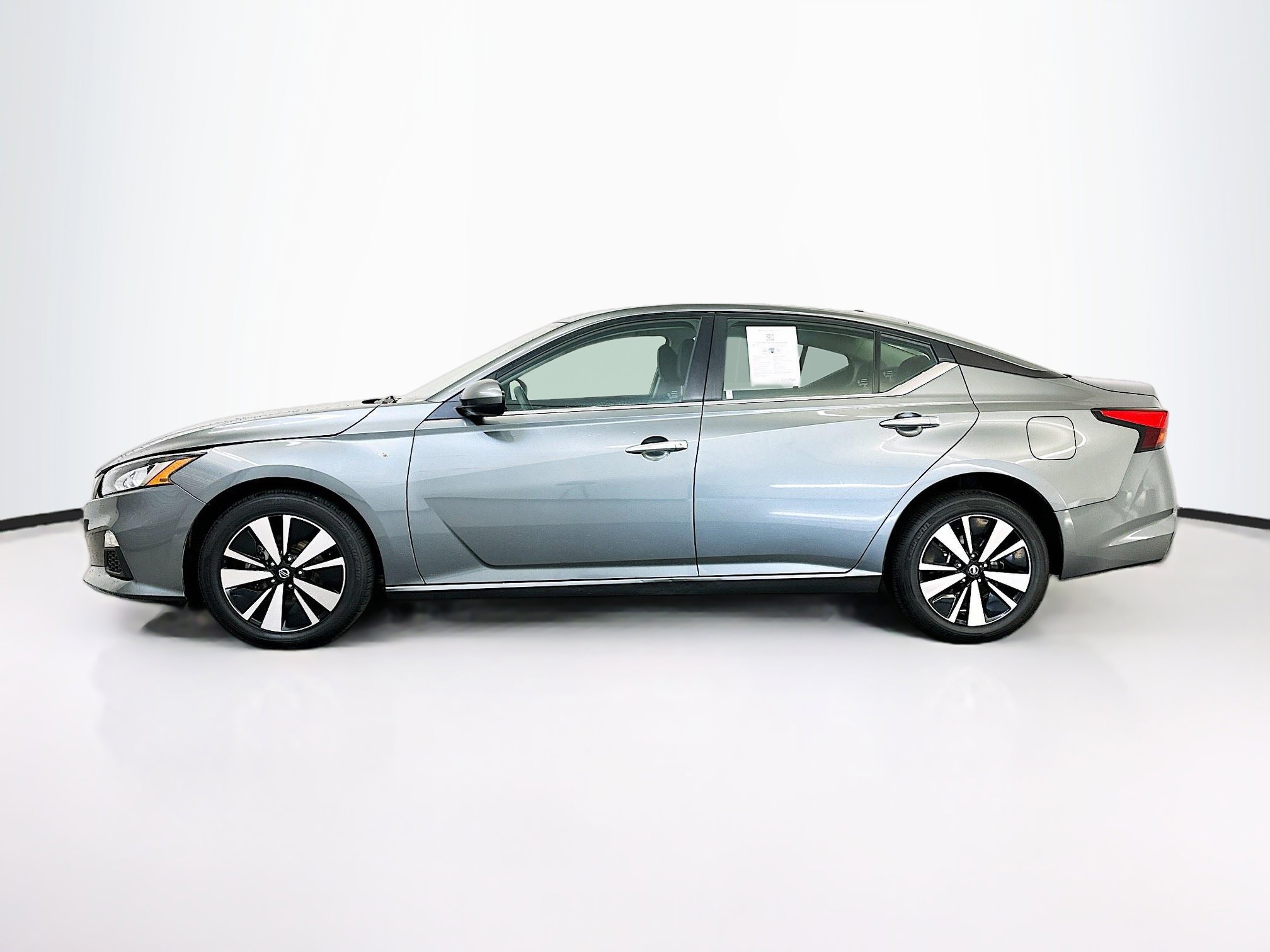 Used 2022 Nissan Altima 2.5 SV AWD/4WD image 4