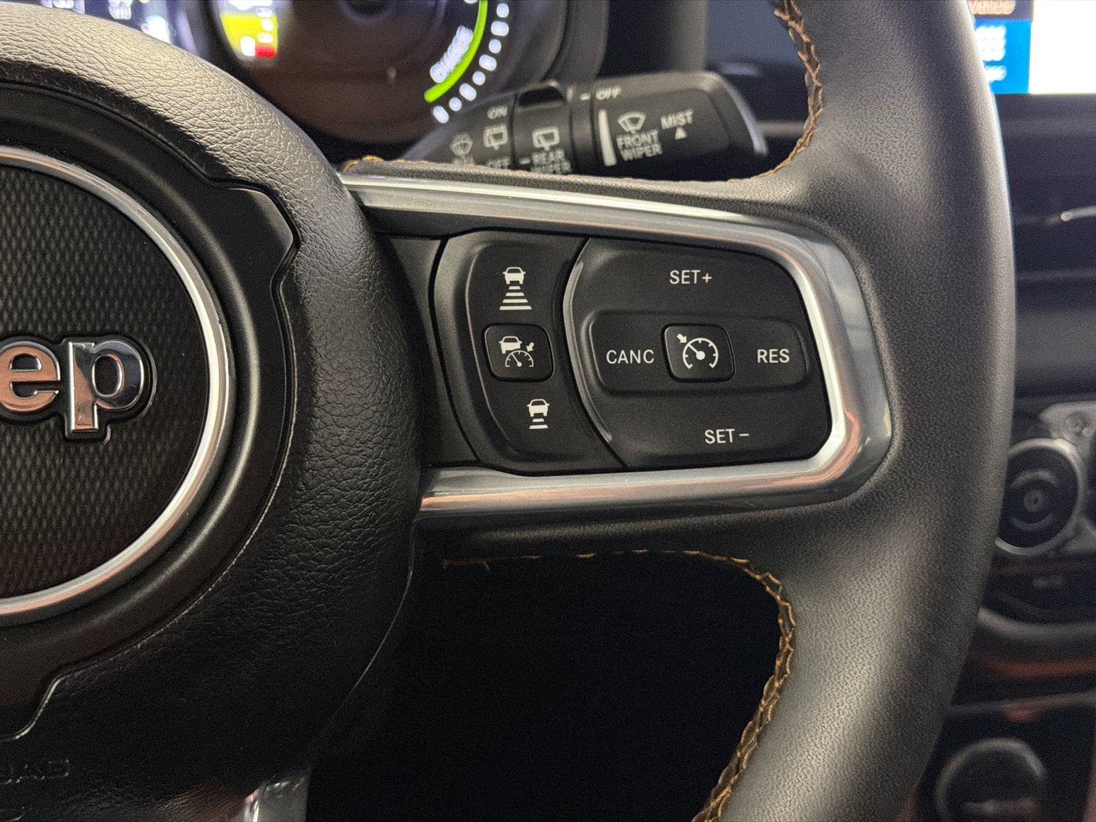 Used 2024 Jeep Wrangler Unlimited Sahara AWD/4WD image 19