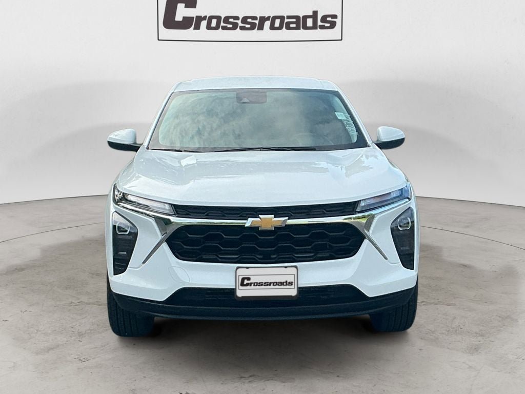 Used 2025 Chevrolet Trax LS w/ LS Convenience Package FWD image 8