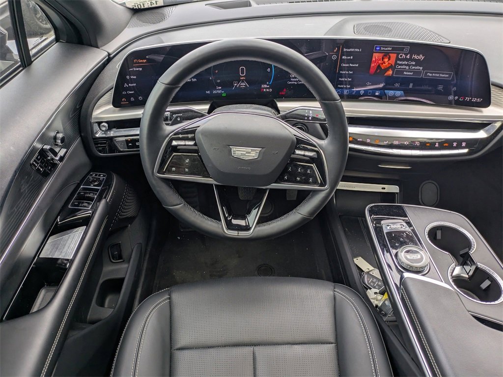 Used 2024 Cadillac Lyriq Luxury image 15