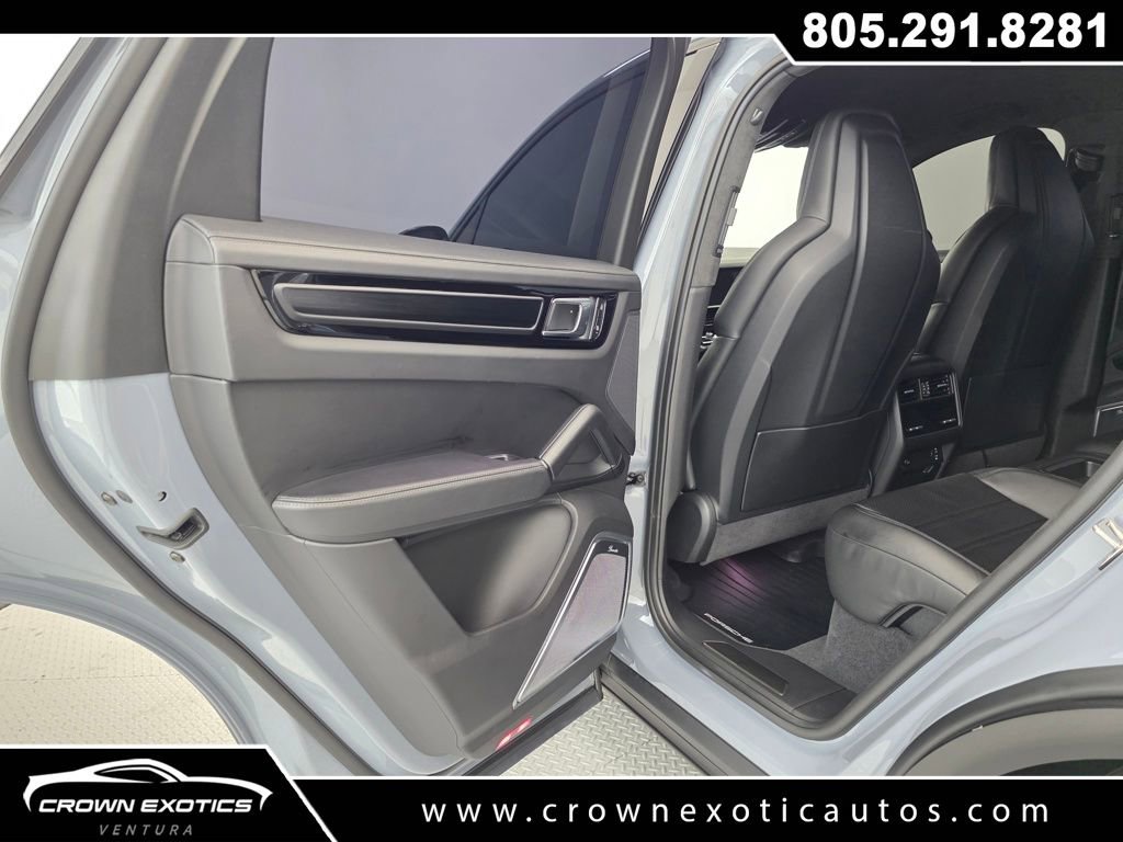 Used 2022 Porsche Cayenne Turbo GT image 22