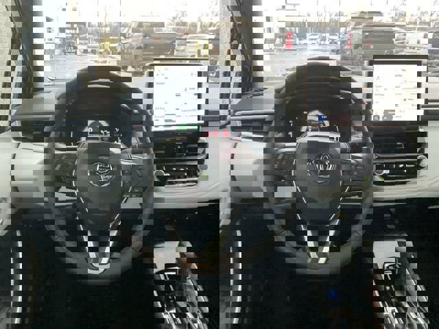 Used 2025 Toyota Corolla FX w/ Convenience Package image 17