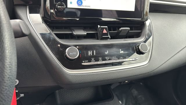 Used 2023 Toyota Corolla LE image 29