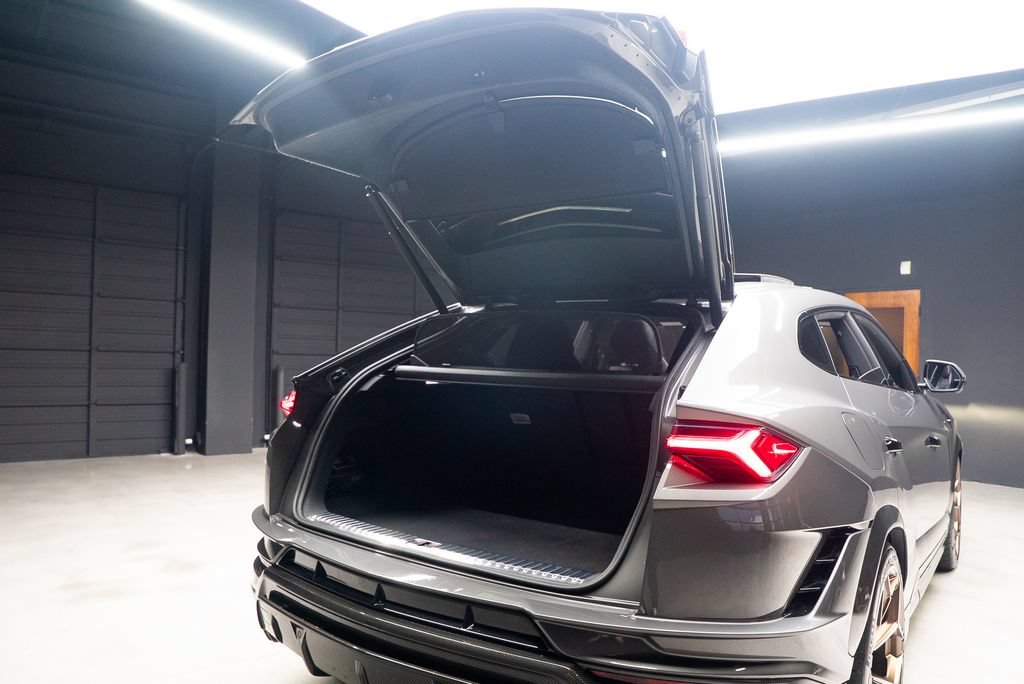 Used 2023 Lamborghini Urus Performante AWD/4WD image 65