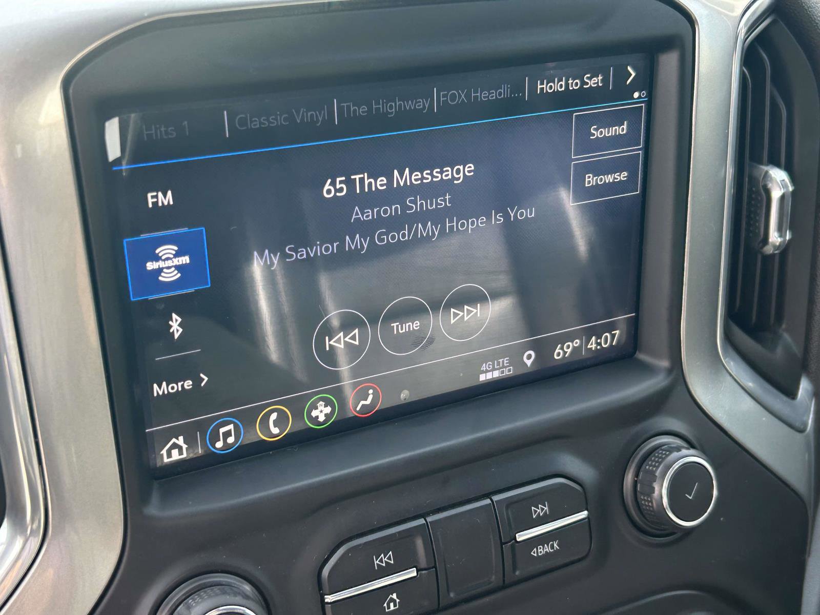 Used 2019 Chevrolet Silverado 1500 LT w/ All-Star Edition image 24