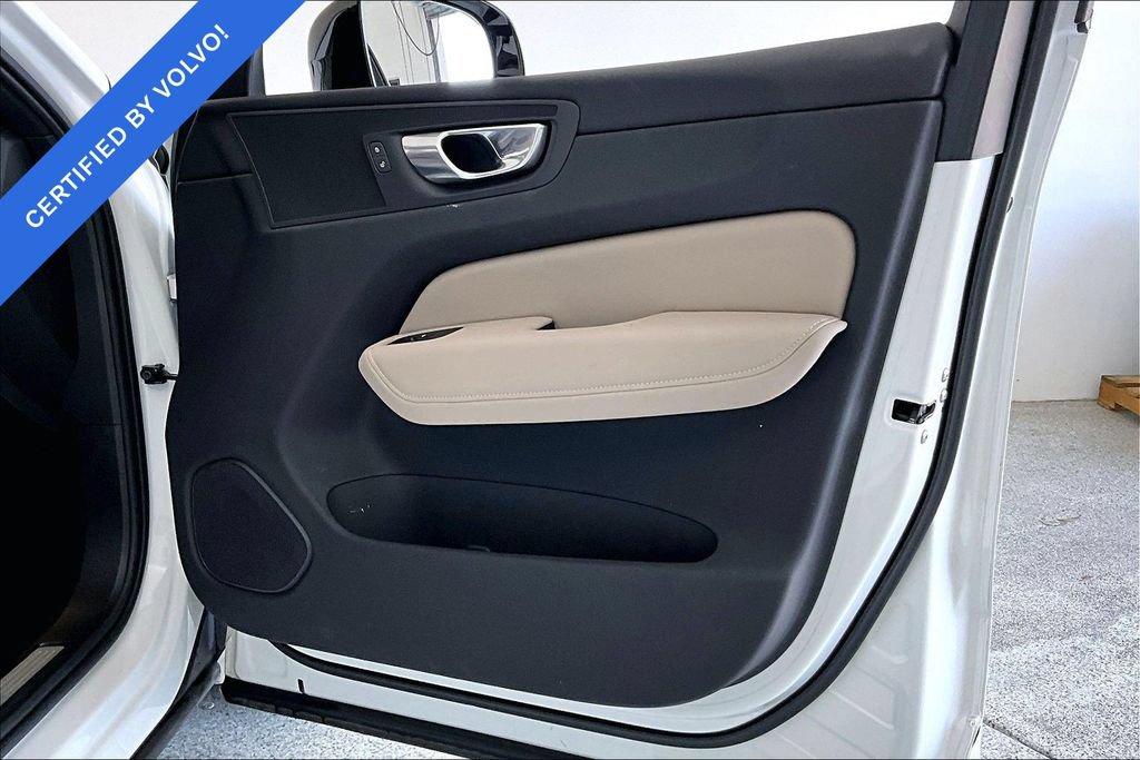 Certified 2026 Volvo XC60 B5 Plus AWD/4WD image 22