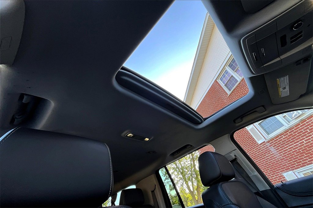 Used 2018 GMC Yukon XL SLT w/ Premium Edition image 24