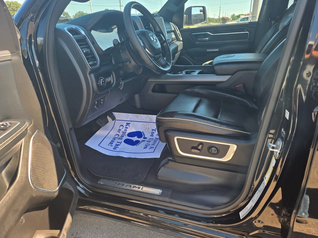 Used 2022 RAM 1500 Laramie w/ Sport Appearance Package image 7