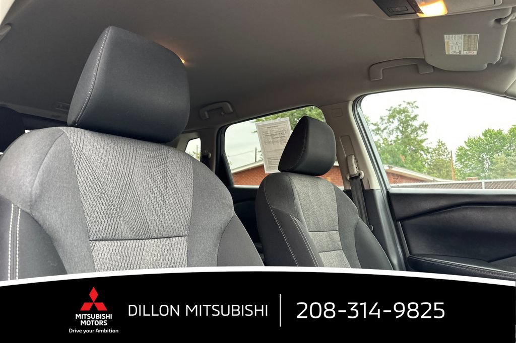 Used 2025 Nissan Rogue SV AWD/4WD image 20
