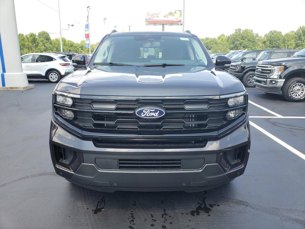 New 2027 Ford Expedition Max Active AWD/4WD image 2