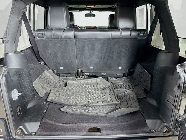 Used 2017 Jeep Wrangler Unlimited Sahara image 22