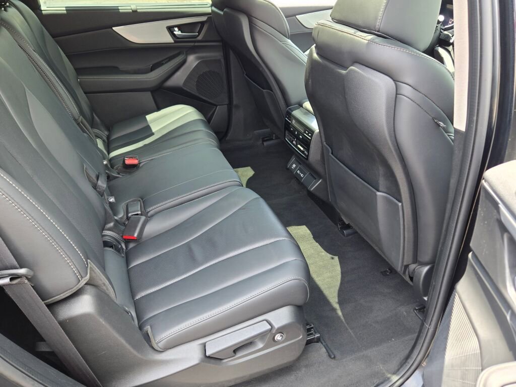 Used 2023 Acura MDX SH-AWD w/ Technology Package image 11