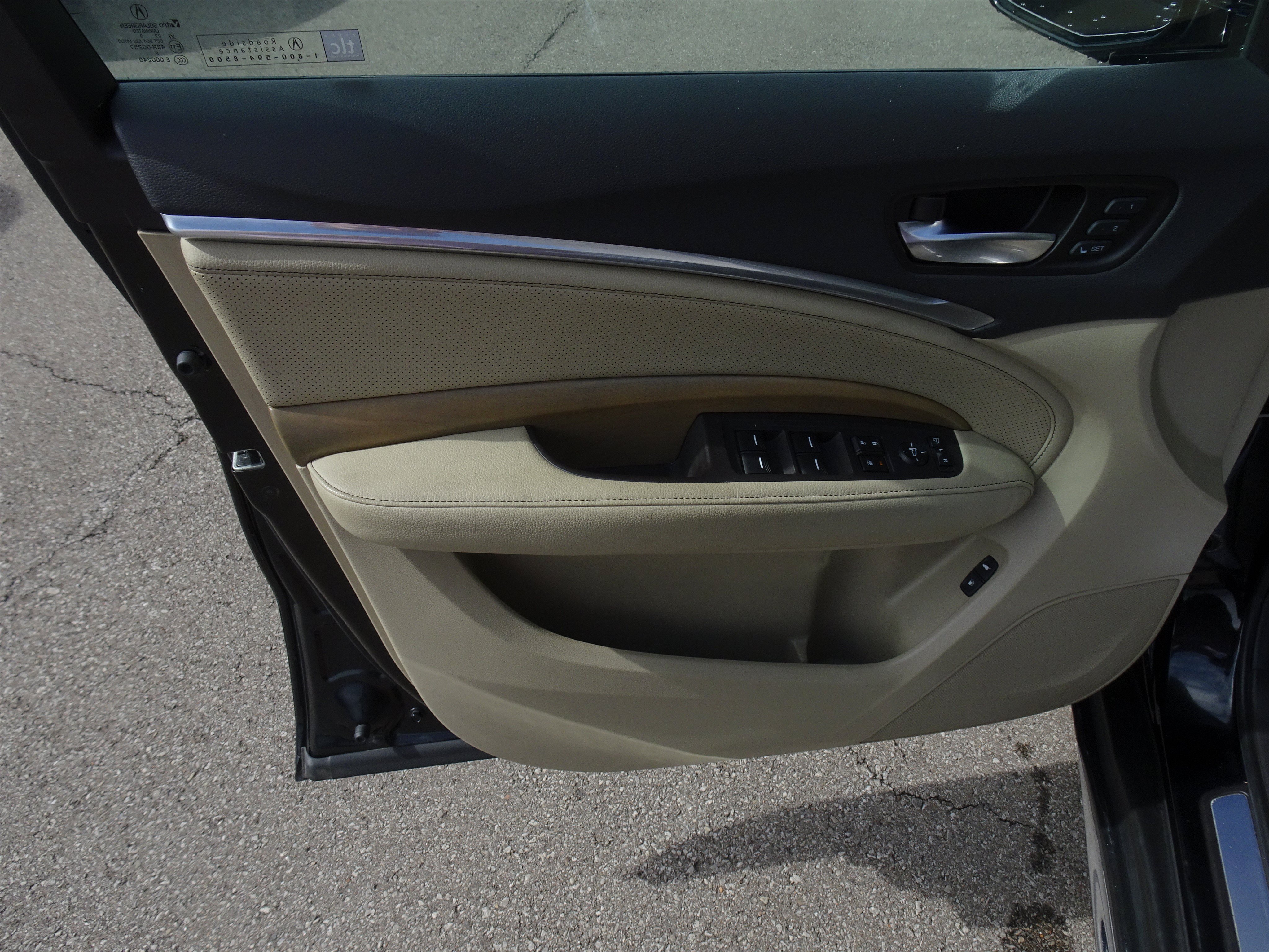 Used 2019 Acura MDX w/ Technology Package AWD/4WD image 12