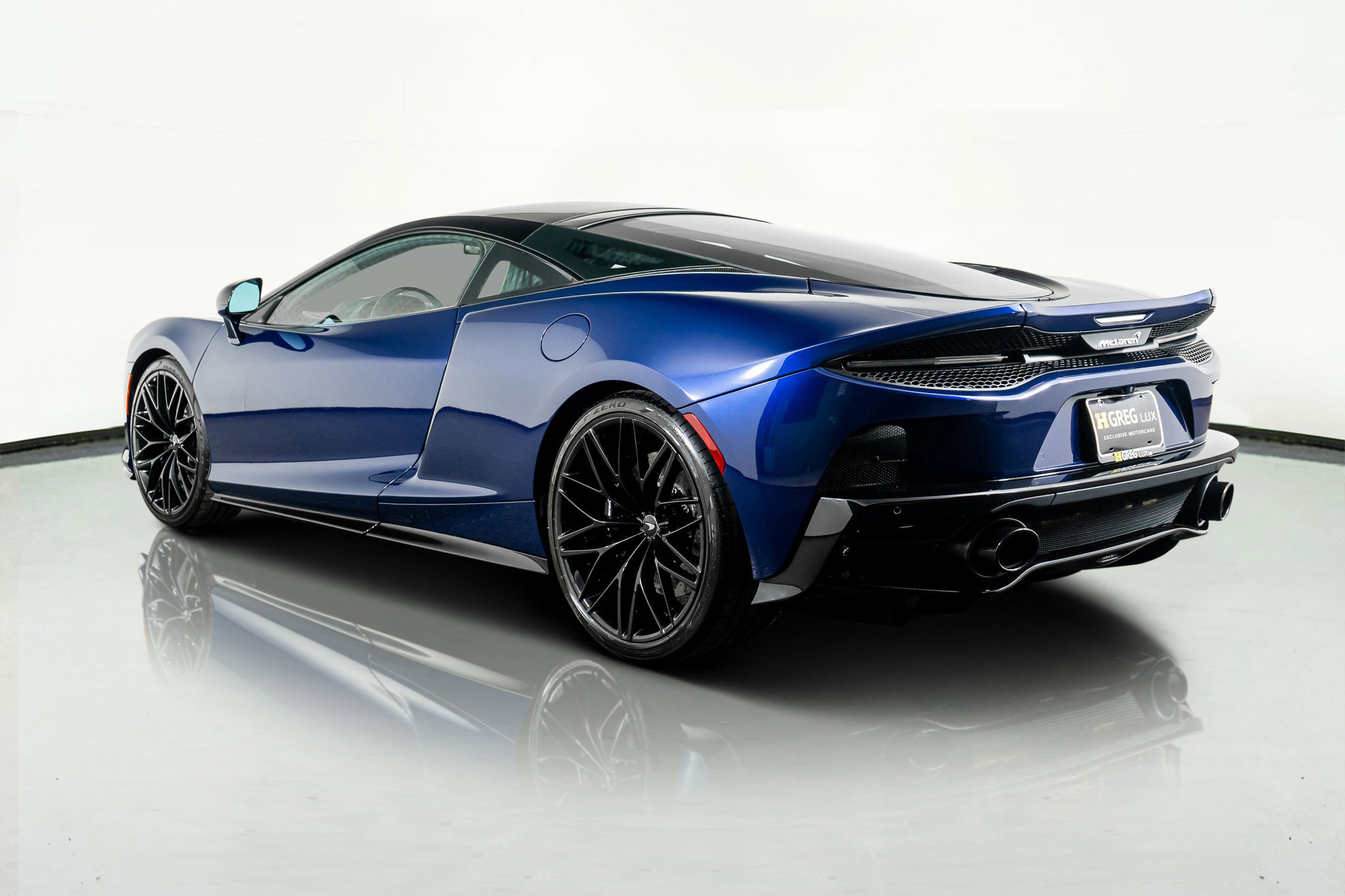 Used 2023 McLaren GT image 15