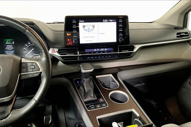 Used 2021 Toyota Sienna XLE image 6