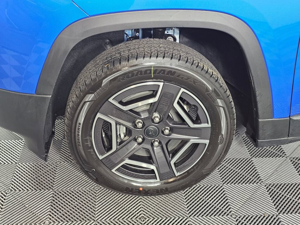 New 2026 Jeep Cherokee Laredo AWD/4WD image 10