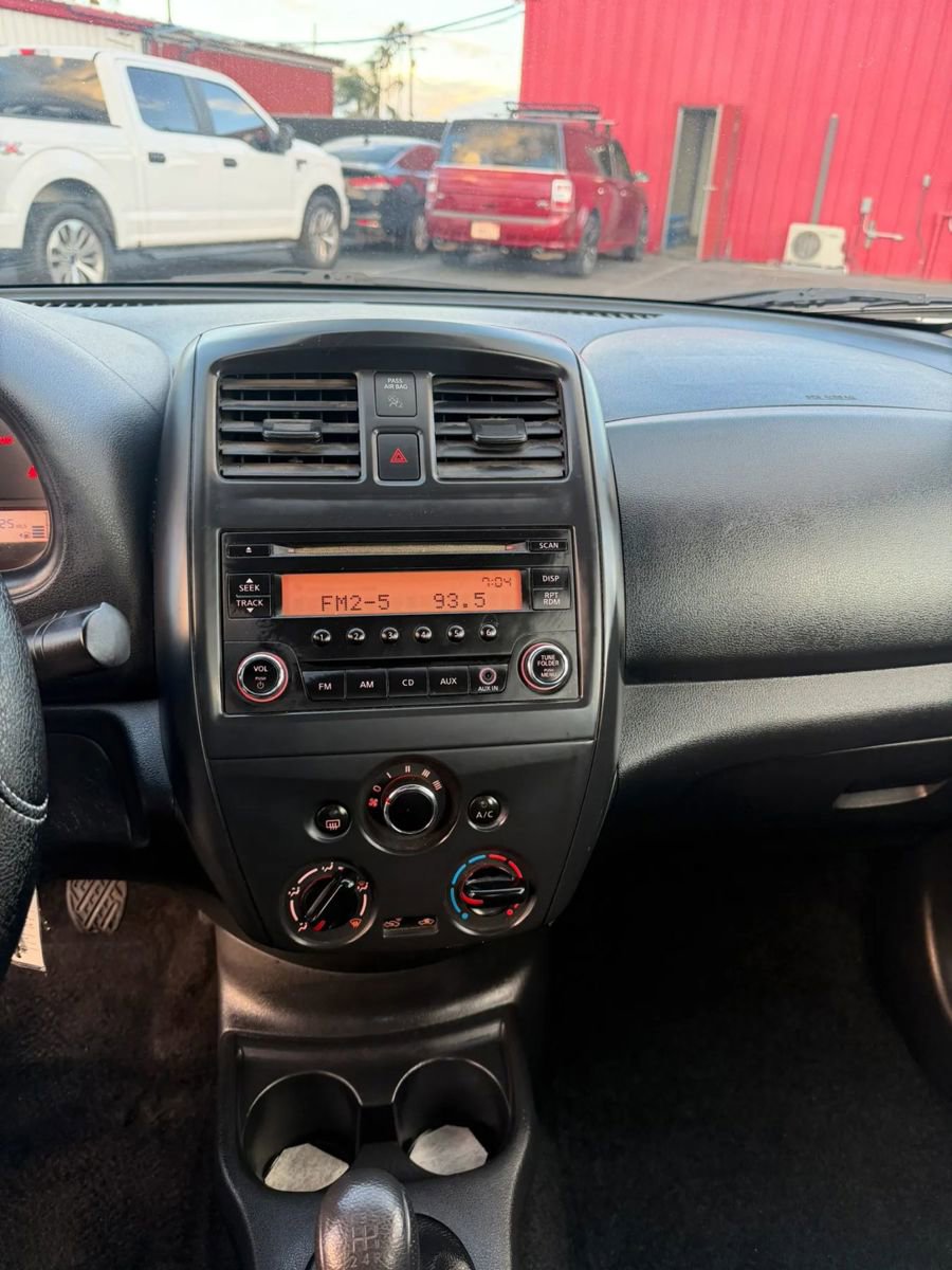 Used 2016 Nissan Versa S FWD image 20