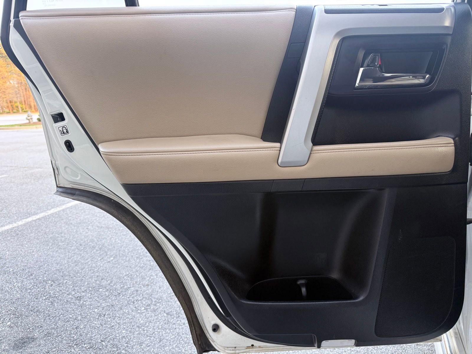 Used 2014 Toyota 4Runner Limited image 46