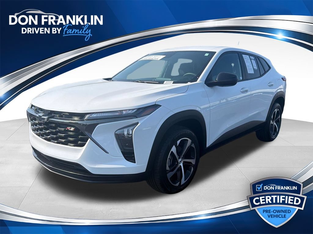 Used 2025 Chevrolet Trax RS w/ Driver Confidence Package FWD image 1