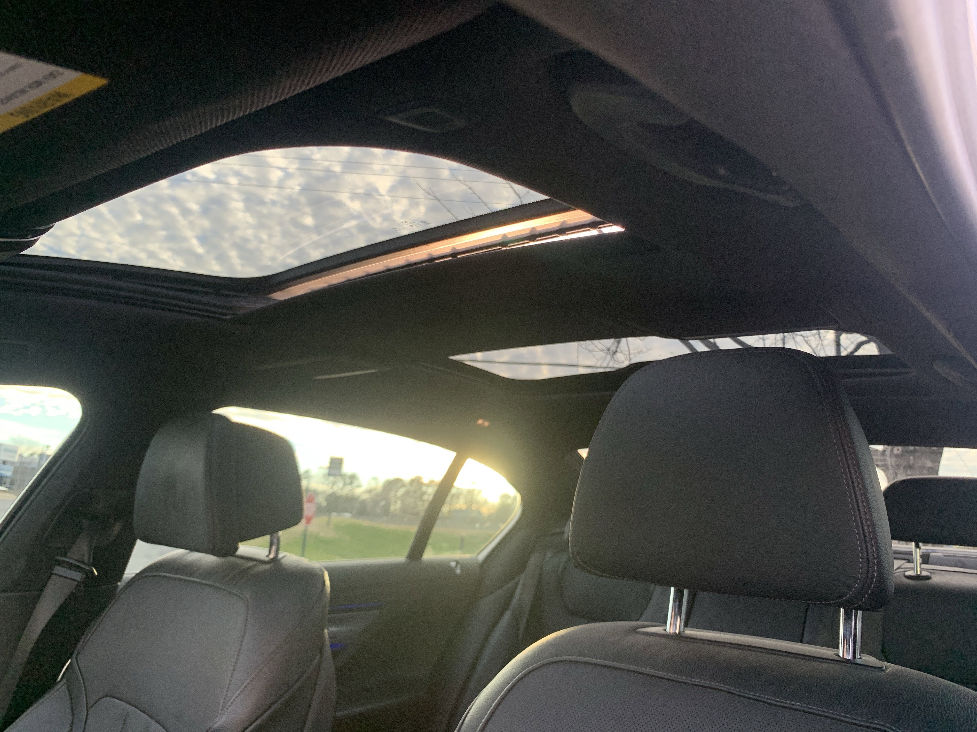 Used 2020 BMW 740i w/ M Sport Package image 28