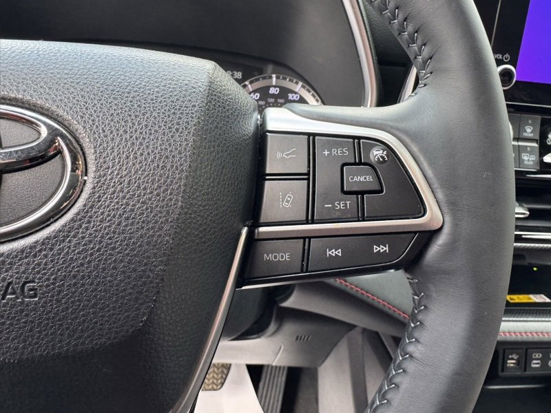 Certified 2023 Toyota Highlander XSE image 25