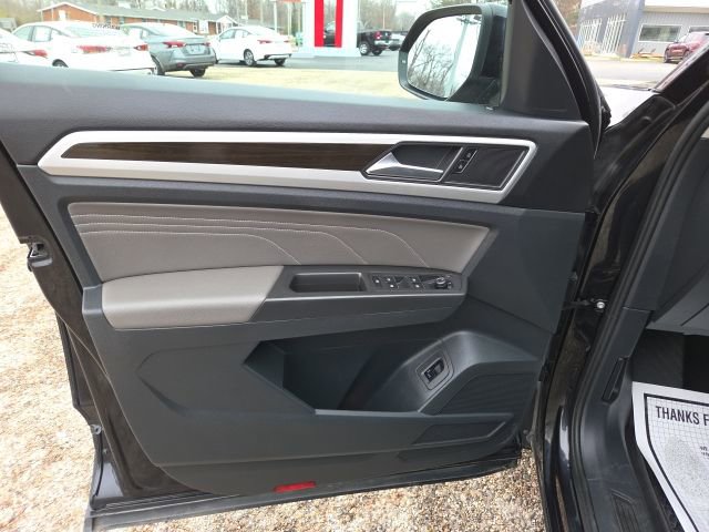 Used 2023 Volkswagen Atlas SE image 14