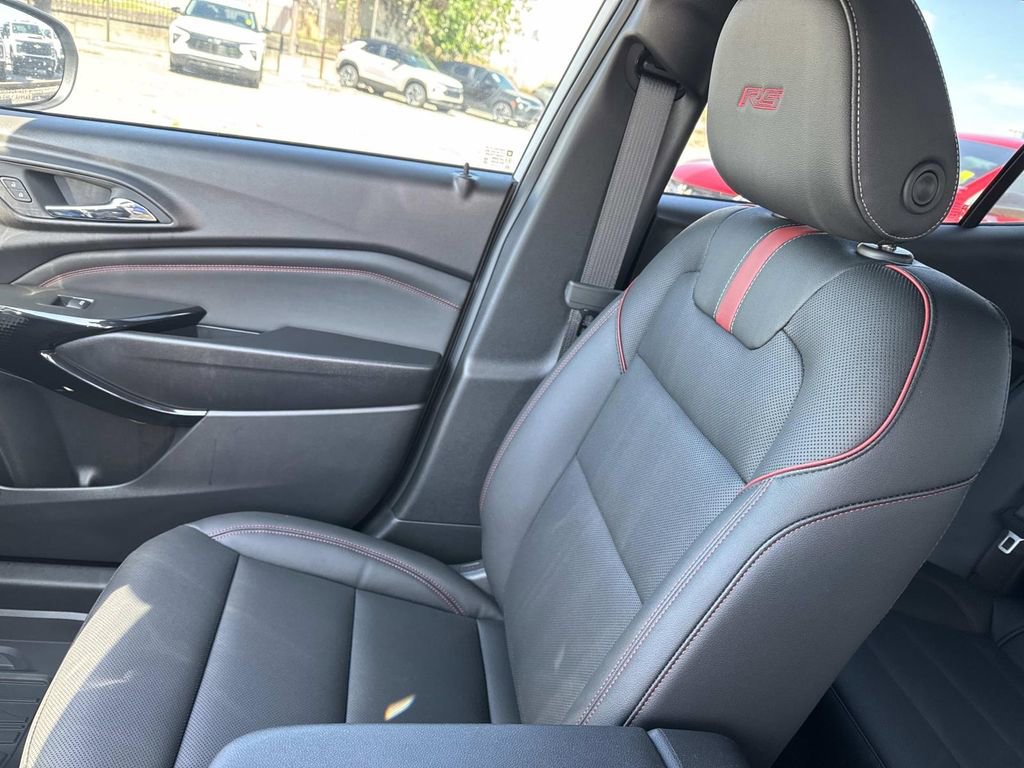 New 2026 Chevrolet Trax RS w/ Sunroof Package image 16