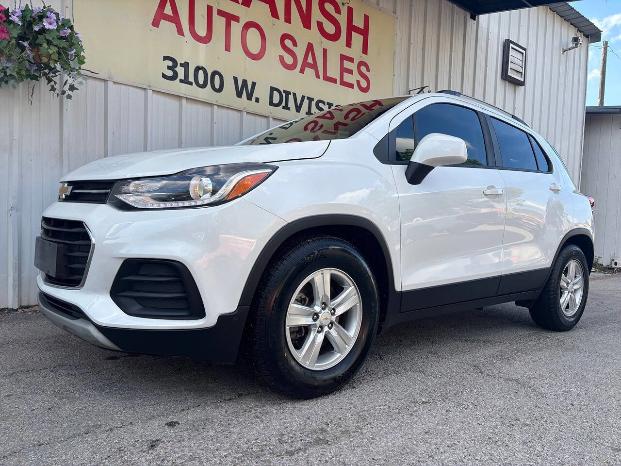 Used 2021 Chevrolet Trax LT image 3