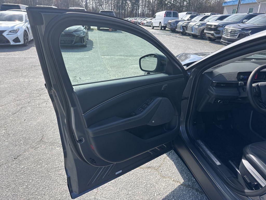 Used 2023 Ford Mustang Mach-E Premium image 24
