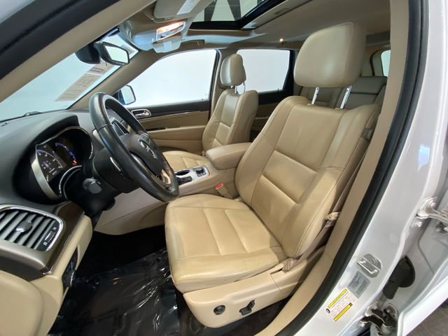 Used 2017 Jeep Grand Cherokee Limited AWD/4WD image 13