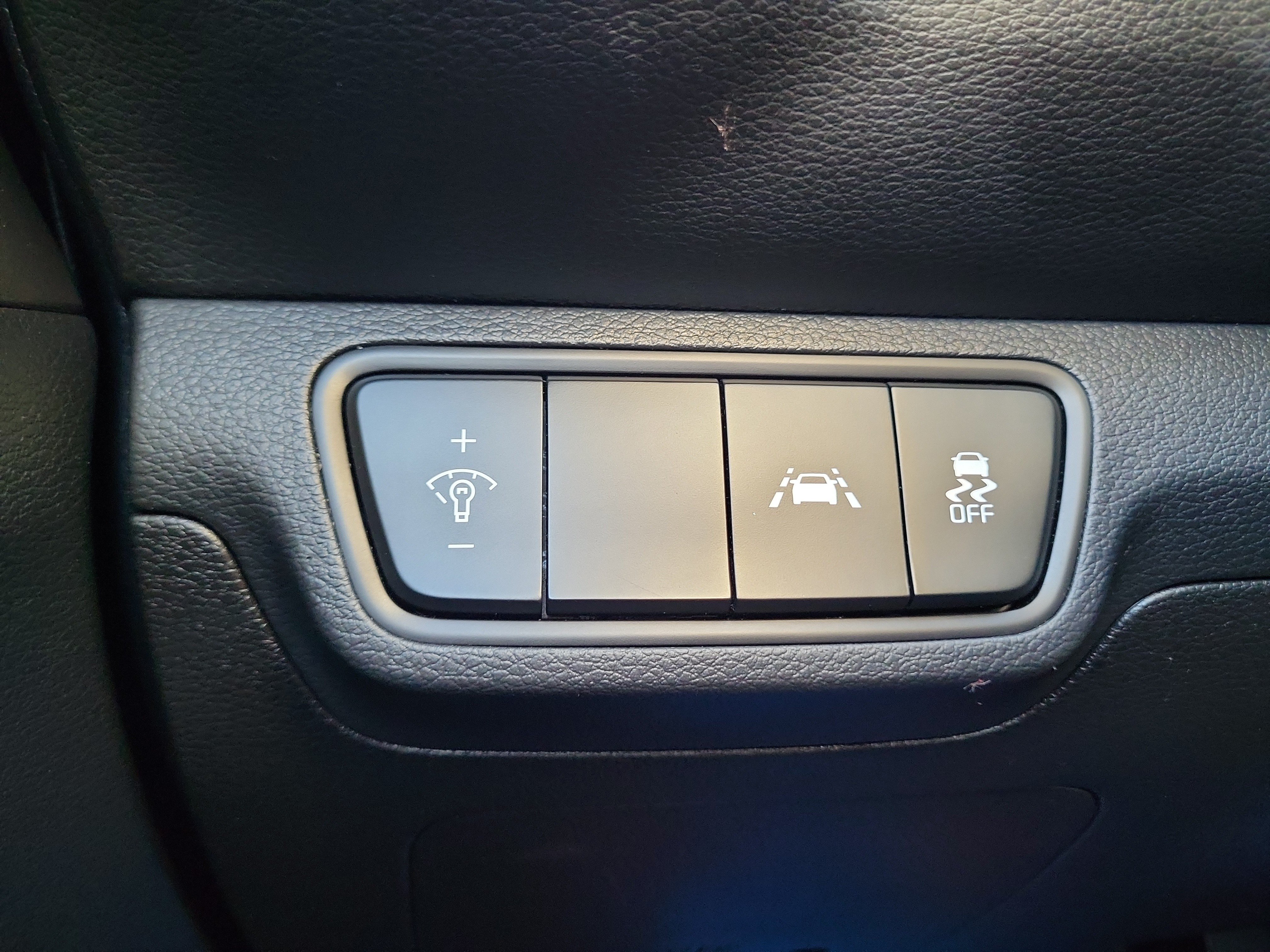 Used 2020 Kia Forte LXS FWD image 23