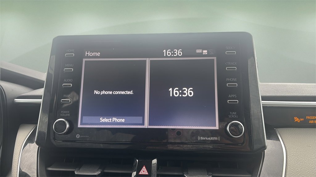 Used 2021 Toyota Corolla LE image 20