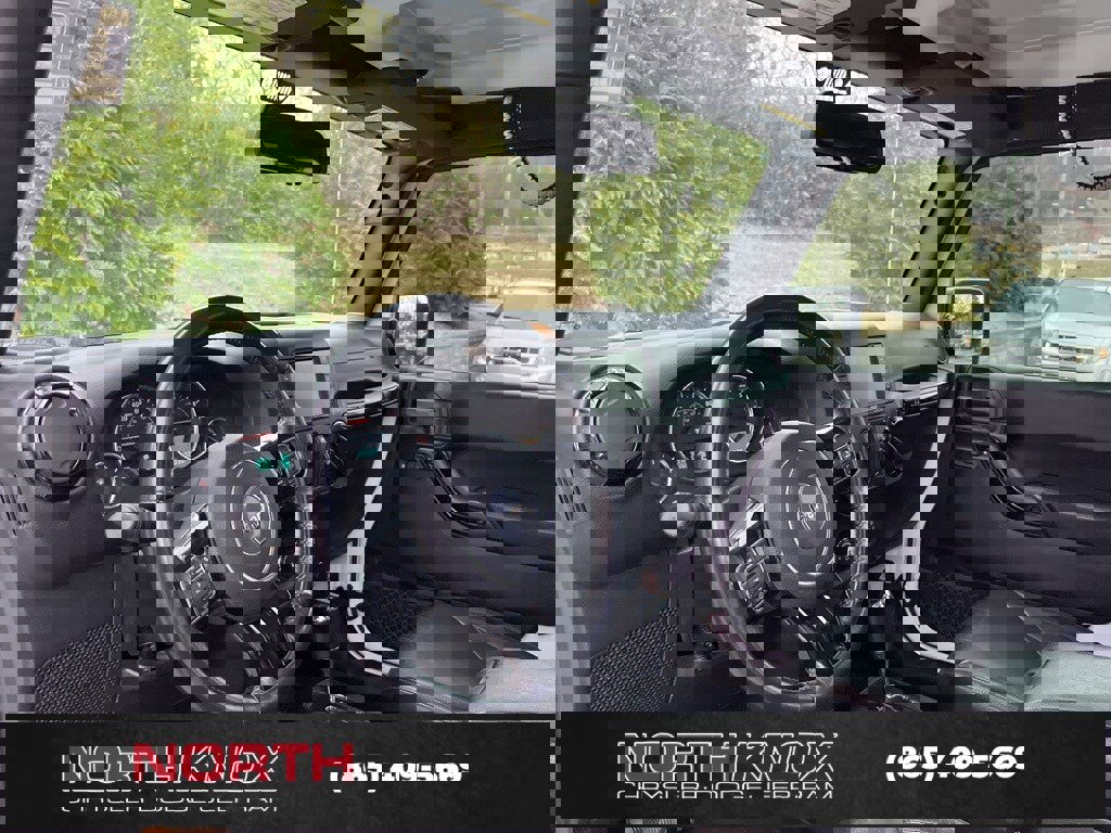 Used 2015 Jeep Wrangler Unlimited Sahara image 5