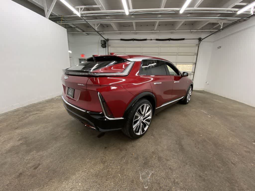 Certified 2024 Cadillac Lyriq Luxury w/ LPO, Floor Liner Package AWD/4WD image 6