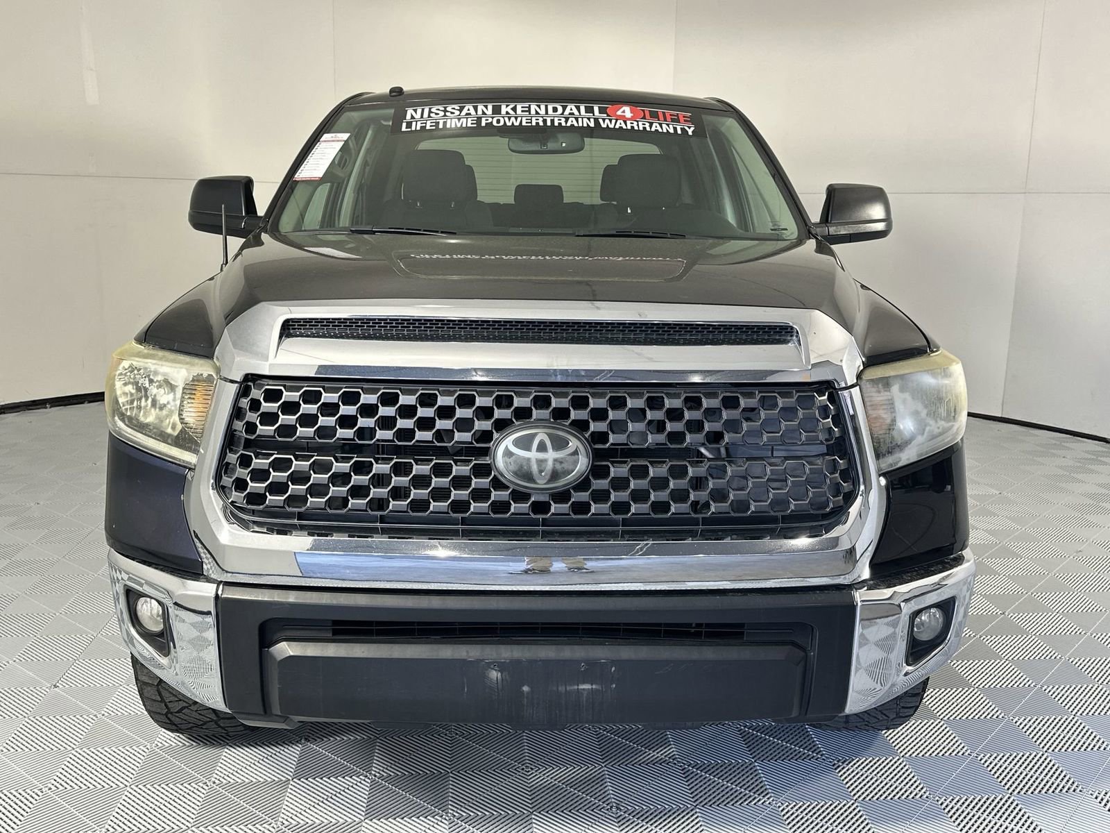 Used 2019 Toyota Tundra SR5 w/ SR5 Upgrade Package image 3
