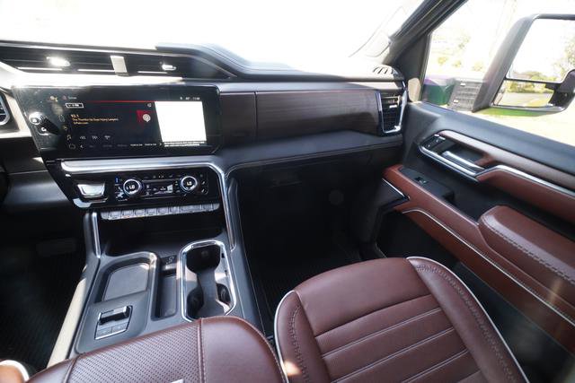 Used 2024 GMC Sierra 2500 Denali Ultimate image 15