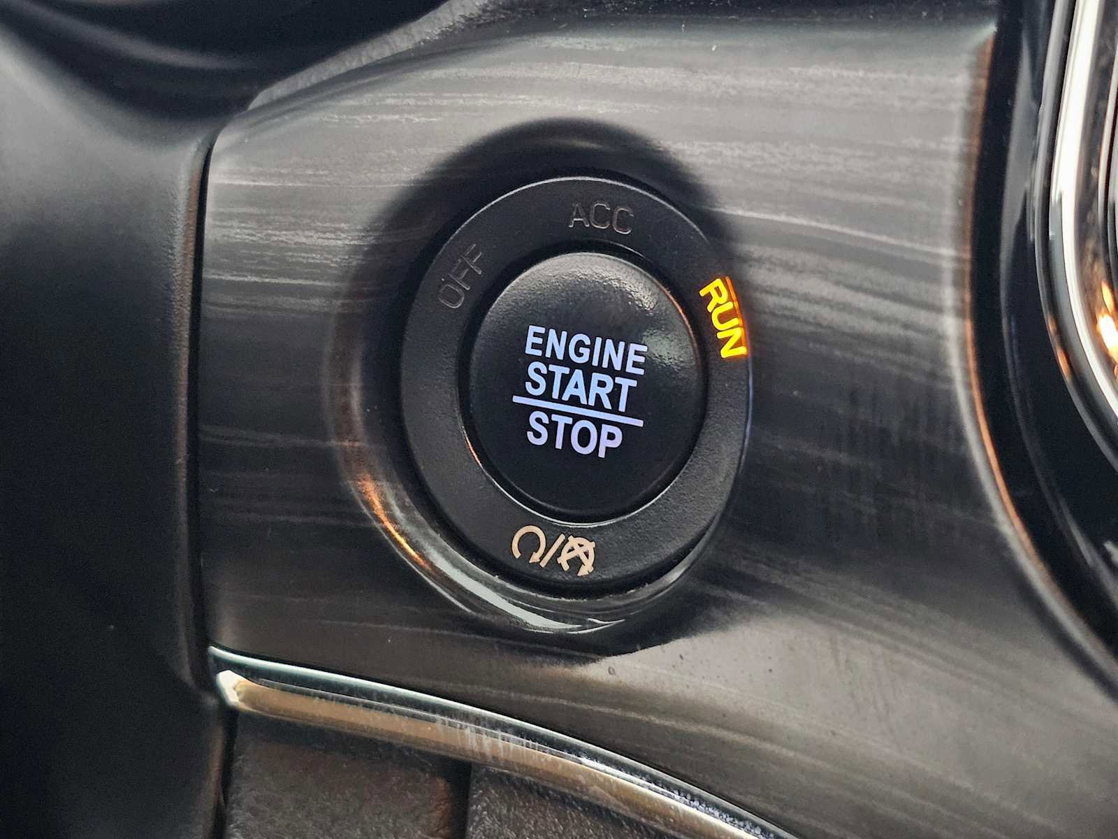 Used 2019 Jeep Grand Cherokee Limited image 29