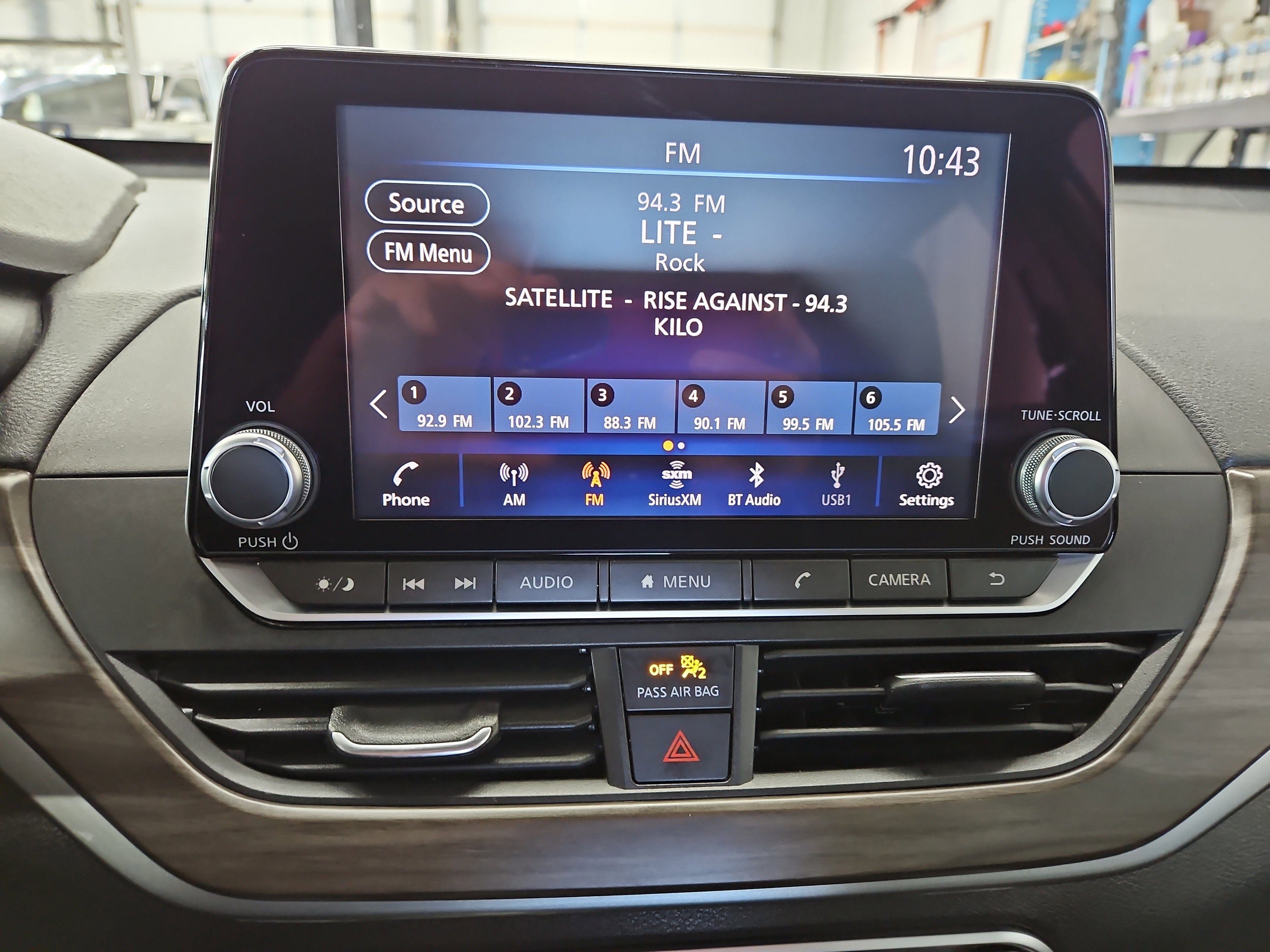 Used 2024 Nissan Altima 2.5 SV image 15