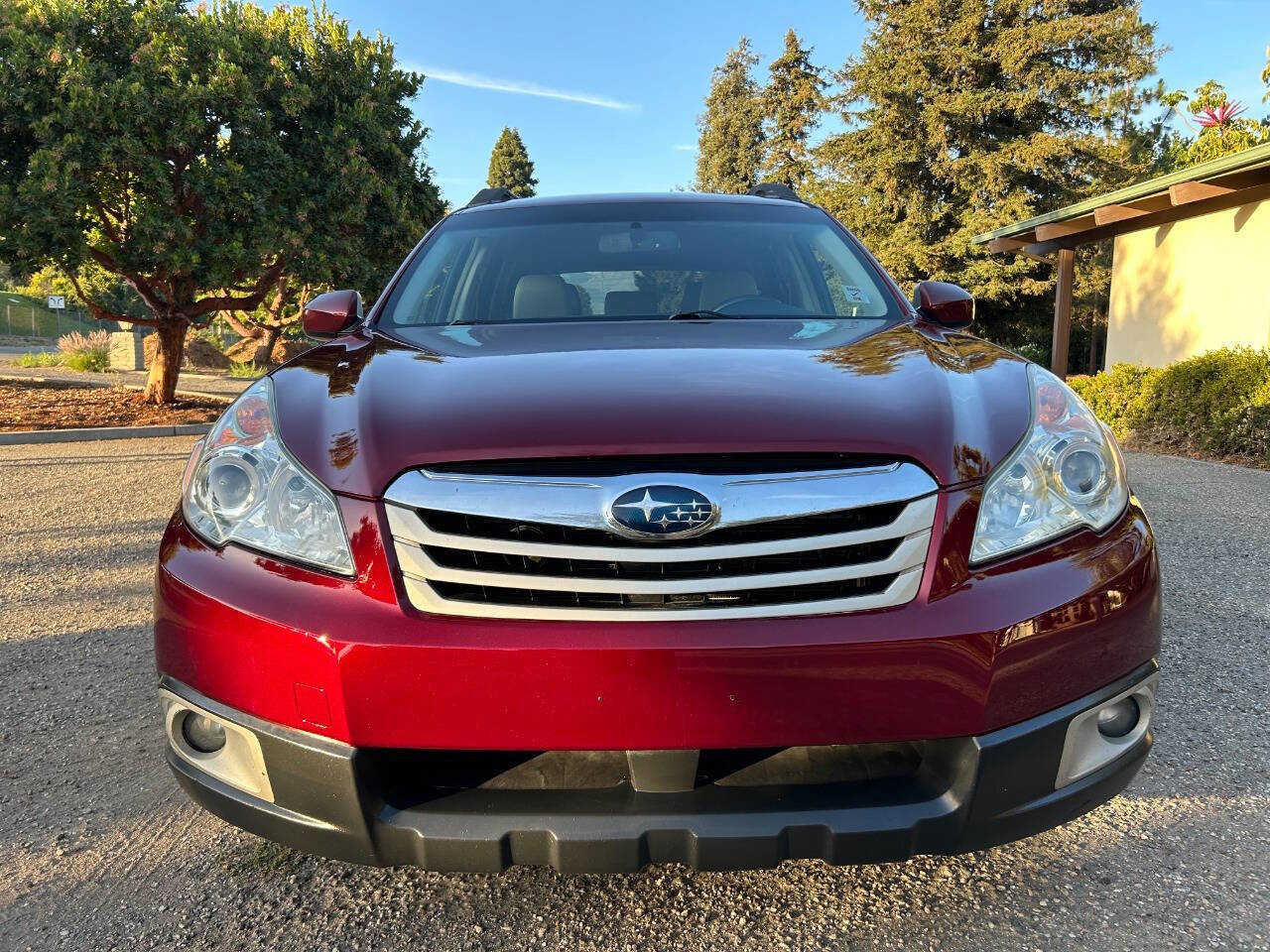 Used 2011 Subaru Outback 2.5i Premium image 6
