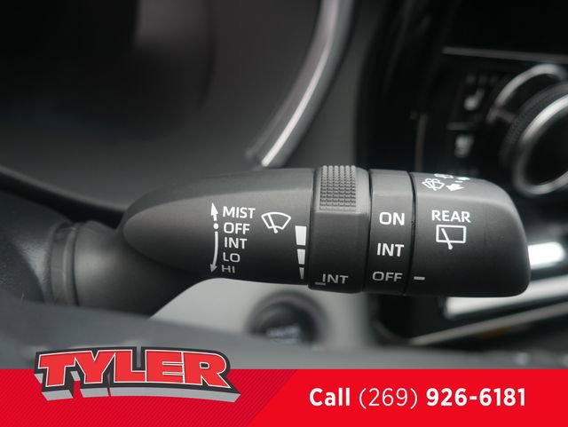 Used 2024 Toyota Highlander Limited AWD/4WD image 26