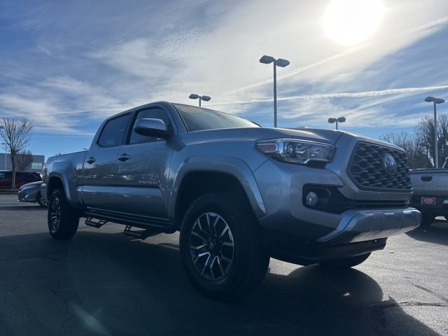 Used 2023 Toyota Tacoma TRD Sport image 3