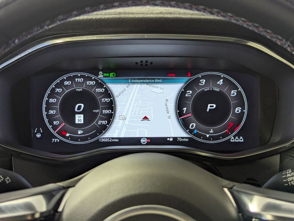 Used 2022 Jaguar F-PACE SVR image 41