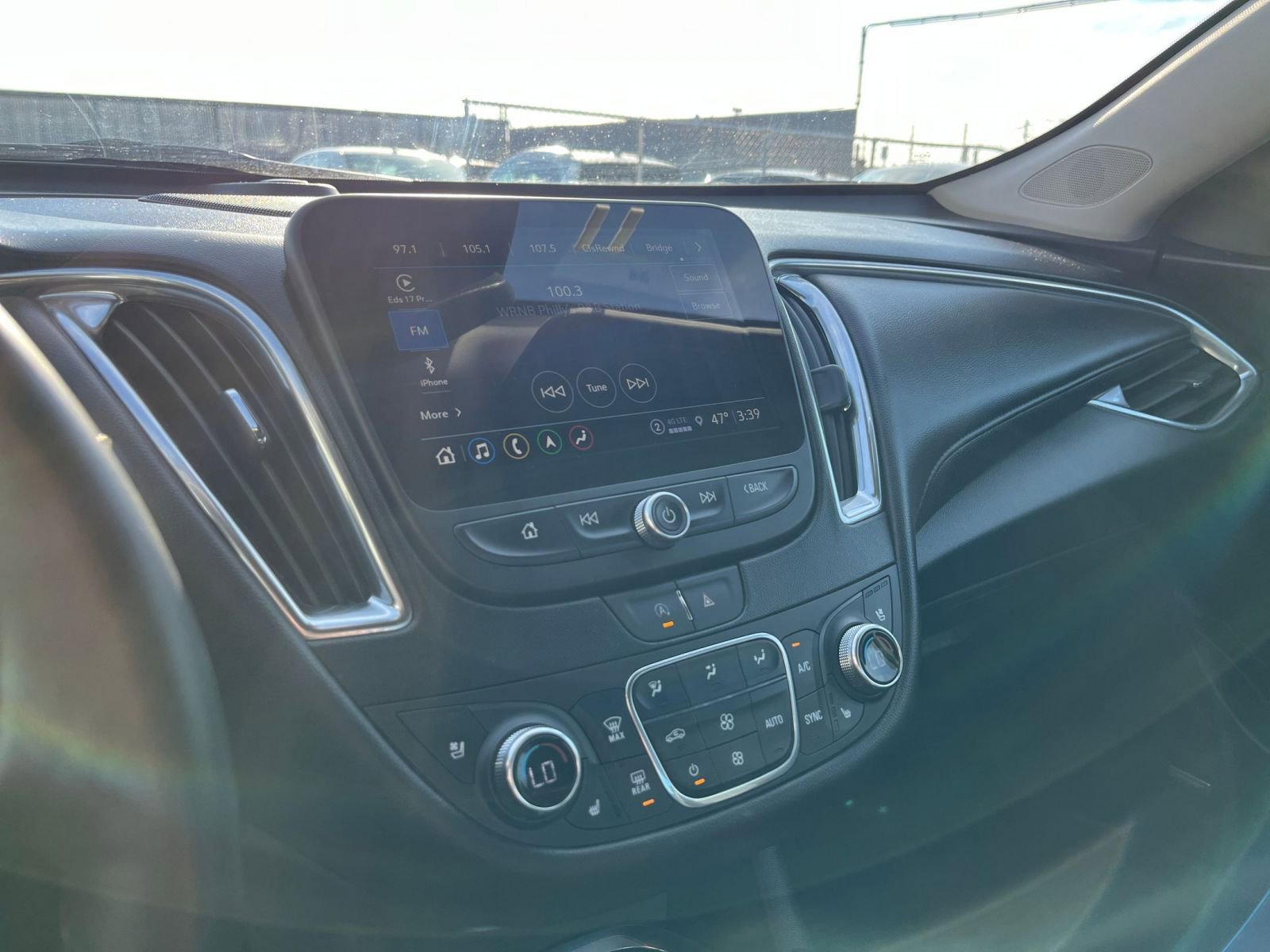 Used 2024 Chevrolet Malibu LT image 21