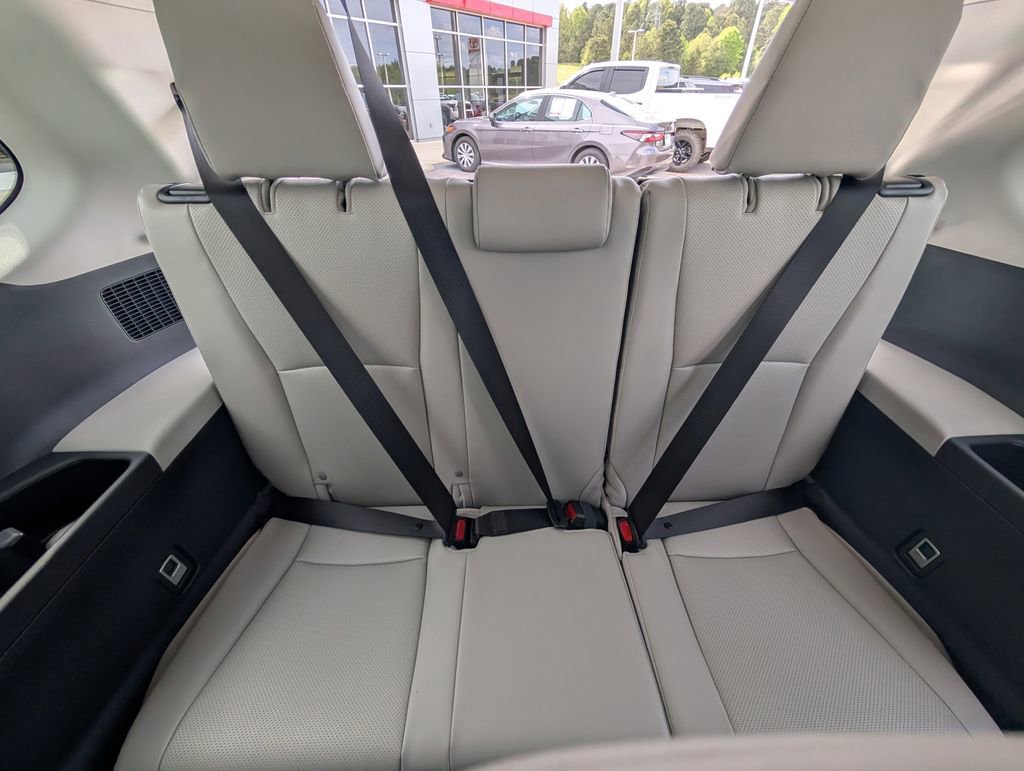 New 2026 Toyota Grand Highlander XLE image 29