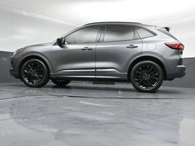 Certified 2023 Ford Escape ST-Line Elite w/ Premium Technology Package AWD/4WD image 38